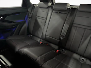 https://vehicle.imgix.net/4334813/d8e23e7d-a51b-4ad2-9fb7-8b12cf22ad42.jpg