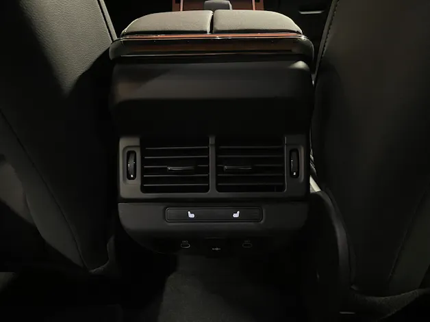 Land Rover Range Rover Evoque 1.5 T 270e Hoxton Edition (Plug-in Hybrid)