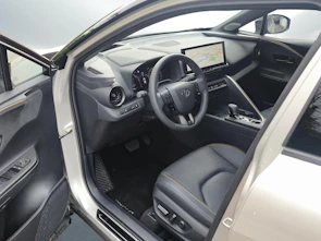 image du véhicule TOYOTA C-HR 2.0 HEV Style Premiere 4x4