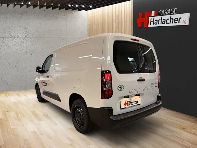Toyota PROACE CITY Van L2 52KWh Active
