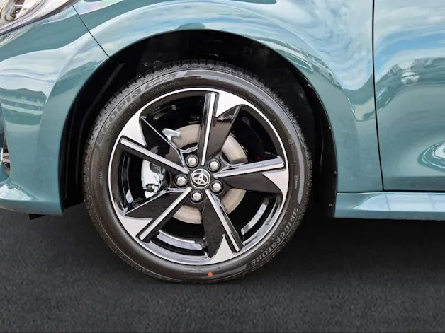 Toyota Yaris 1.5 VVT-i HSD Premium