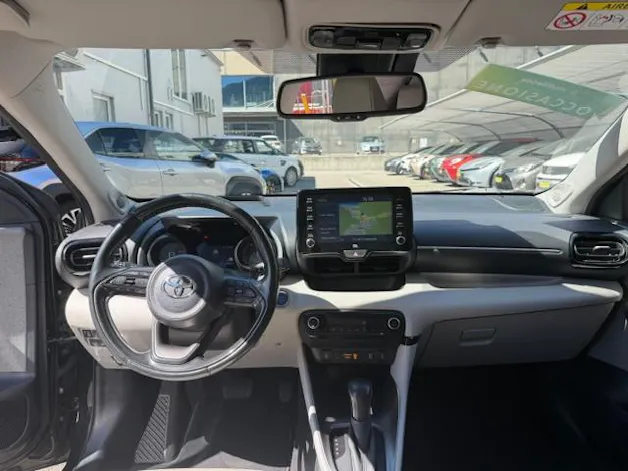 Toyota Yaris 1.5 VVT-i HSD Premium
