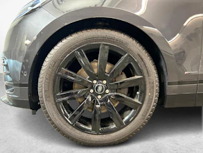 https://vehicle.imgix.net/4335079/ae774fa7-763f-44db-8a6b-7897f3da142c.jpg