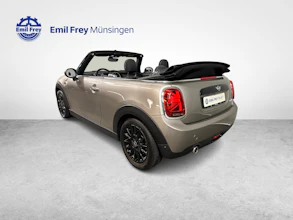 https://vehicle.imgix.net/4335094/48578bed-c2fa-4263-926e-7deb8df55ad3.jpg