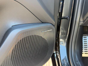 https://vehicle.imgix.net/4335127/ed29f1a6-09ca-4089-8a10-d8e1fda0b31e.jpg