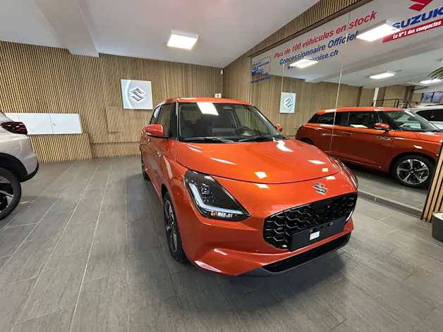 Suzuki Swift 1.2 Sakura Top Hybrid