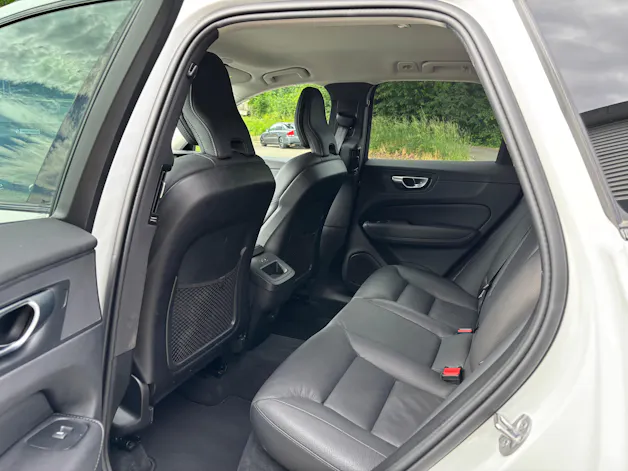 Volvo XC60 2.0 B5 MH Plus Dark AWD