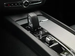 Volvo XC60 2.0 B5 MH Plus Dark AWD
