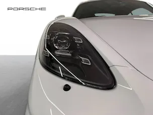 Porsche 718 Cayman GT4