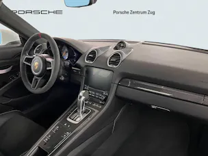 Porsche 718 Cayman GT4