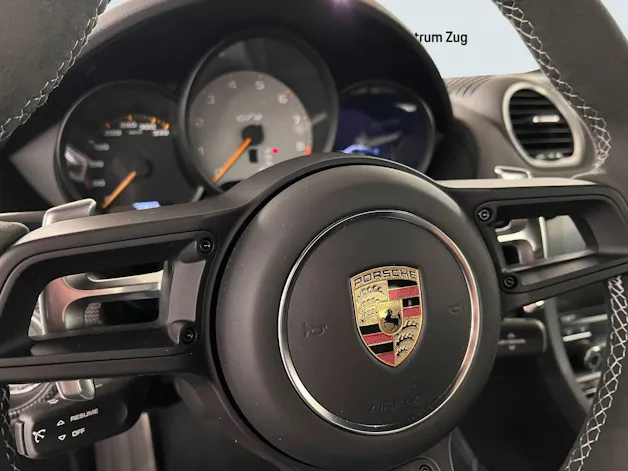 Porsche 718 Cayman GT4