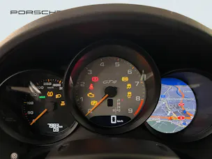 Porsche 718 Cayman GT4