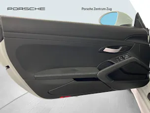 Porsche 718 Cayman GT4