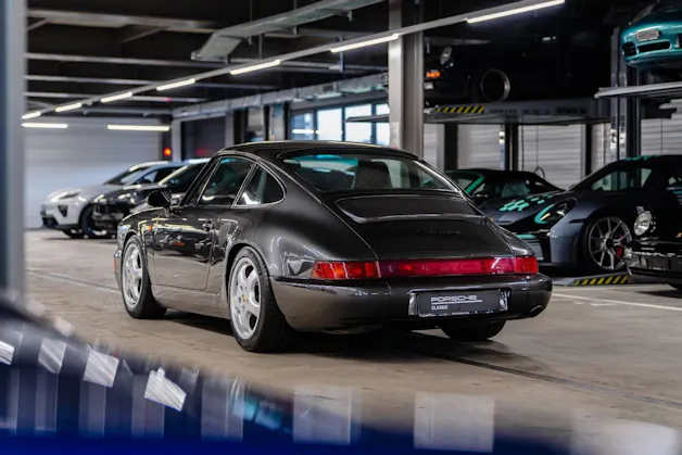 Porsche 911 Carrera 4 Coupé