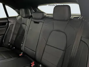 Porsche Macan 4