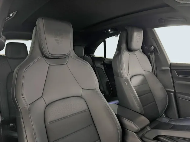 Porsche Macan 4