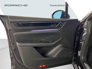 Porsche Macan 4