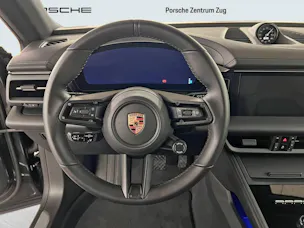 Porsche Macan 4