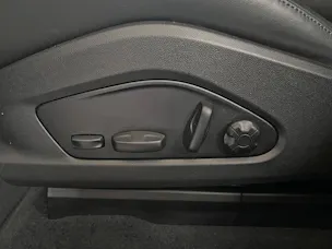 Porsche Macan 4