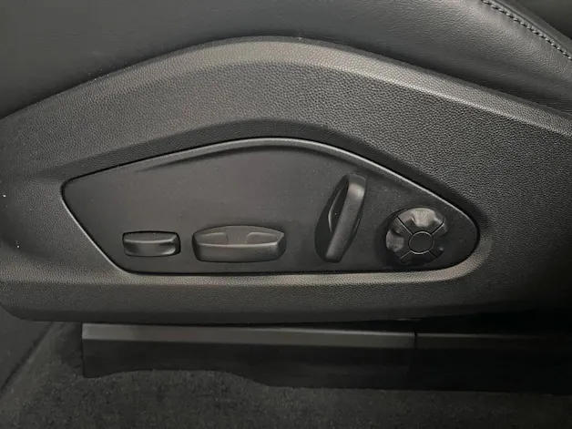 Porsche Macan 4