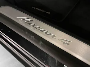 Porsche Macan 4