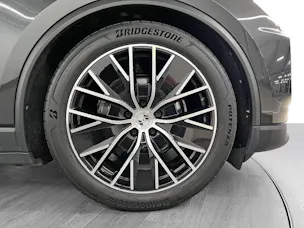 Porsche Macan 4