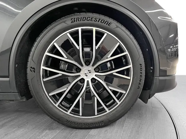Porsche Macan 4
