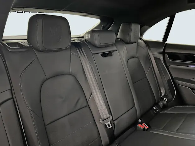 Porsche Macan 4