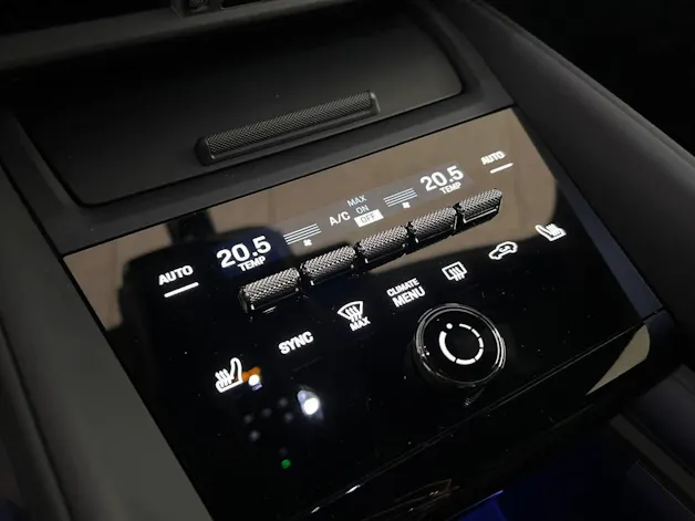 Porsche Macan 4