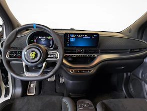 https://vehicle.imgix.net/4335159/39a4c218-4fd7-48ef-b370-0ae13870cee9.jpg
