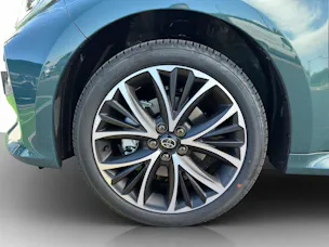 Toyota Yaris 1.5 VVT-i HSD Trend