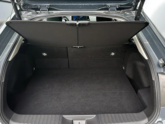 Toyota Prius 2.0 Plug-In-Hybrid Style