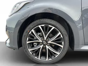 Toyota Yaris 1.5 VVT-i HSD Trend