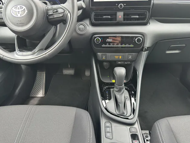 Toyota Yaris 1.5 VVT-i HSD Trend