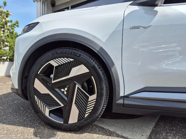 Mitsubishi Eclipse Cross Intense+