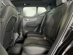 Volvo XC40 2.0 B3 MH Plus Dark