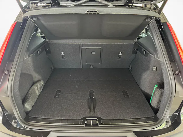 Volvo XC40 2.0 B3 MH Plus Dark