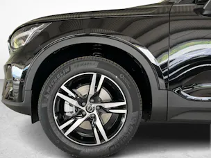 Volvo XC40 2.0 B3 MH Plus Dark
