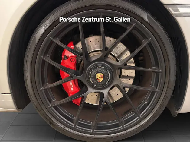 Porsche 911 Carrera 4 GTS Cabriolet