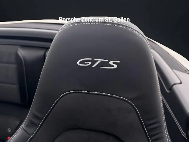Porsche 911 Carrera 4 GTS Cabriolet