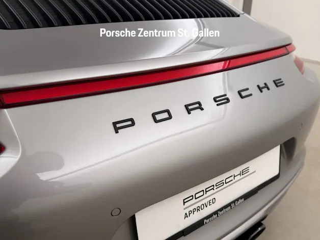 Porsche 911 Carrera 4 GTS Cabriolet