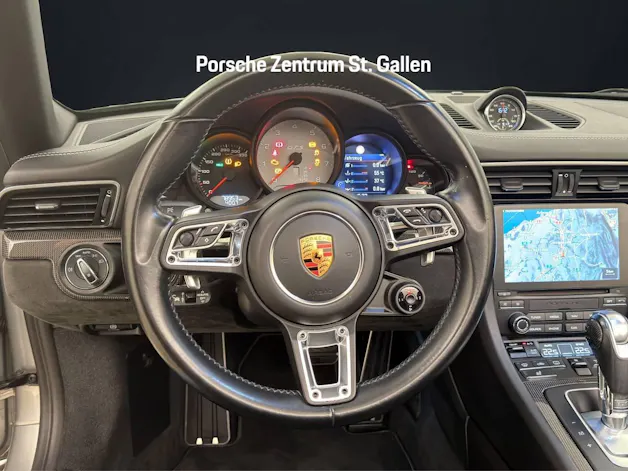 Porsche 911 Carrera 4 GTS Cabriolet