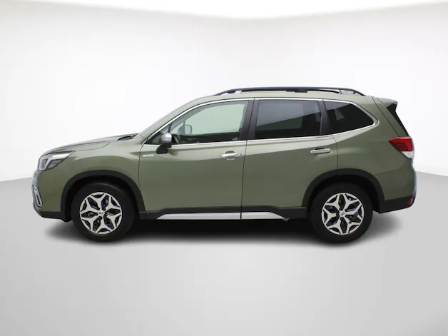 Subaru Forester Station 2.0i e-Boxer Swiss Plus