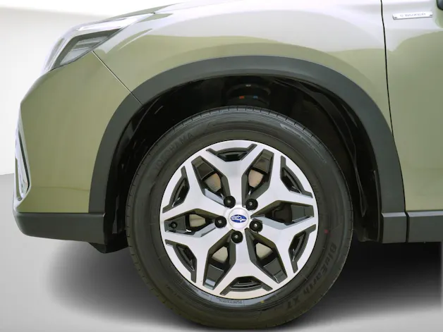 Subaru Forester Station 2.0i e-Boxer Swiss Plus
