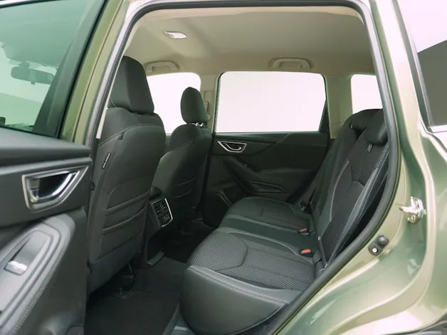 Subaru Forester Station 2.0i e-Boxer Swiss Plus