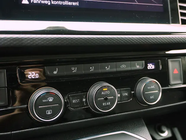 VW T6.1 Multivan 2.0 TDI DSG Family 4Motion
