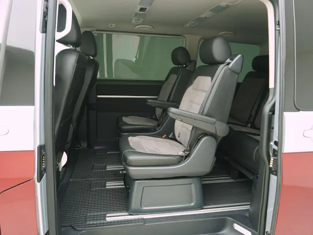 VW T6.1 Multivan 2.0 TDI DSG Family 4Motion