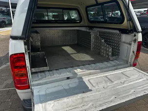Toyota Hilux Double Cab.-Pick-up 2.5 D-4D Linea Luna