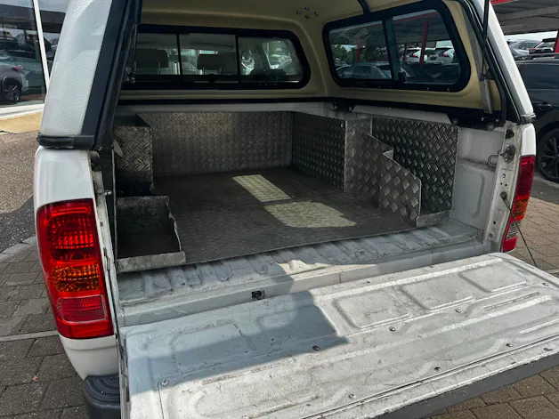 Toyota Hilux Double Cab.-Pick-up 2.5 D-4D Linea Luna