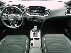 Kia Ceed 1.5 T-GDi MHEV Power
